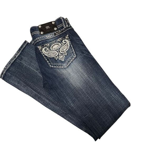 Miss Me Embroidered Bling Boot Cut Dark Wash Low Rise Jeans Size 27 - Picture 1 of 7